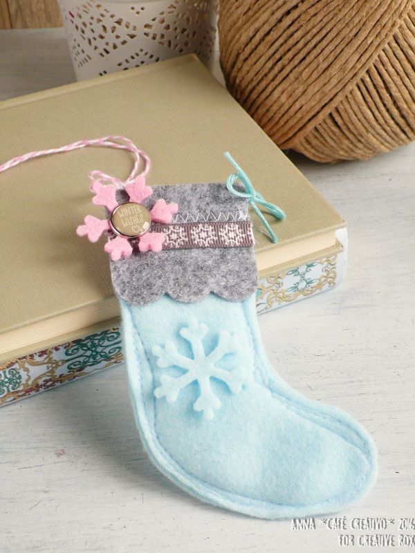 How to make a Felt Christmas Stocking ornament using Sizzix die
